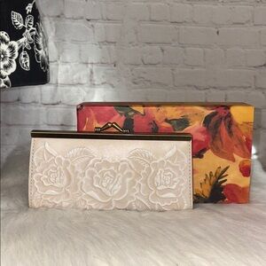 Patricia Nash EFFIE Kiss Locked Wallet